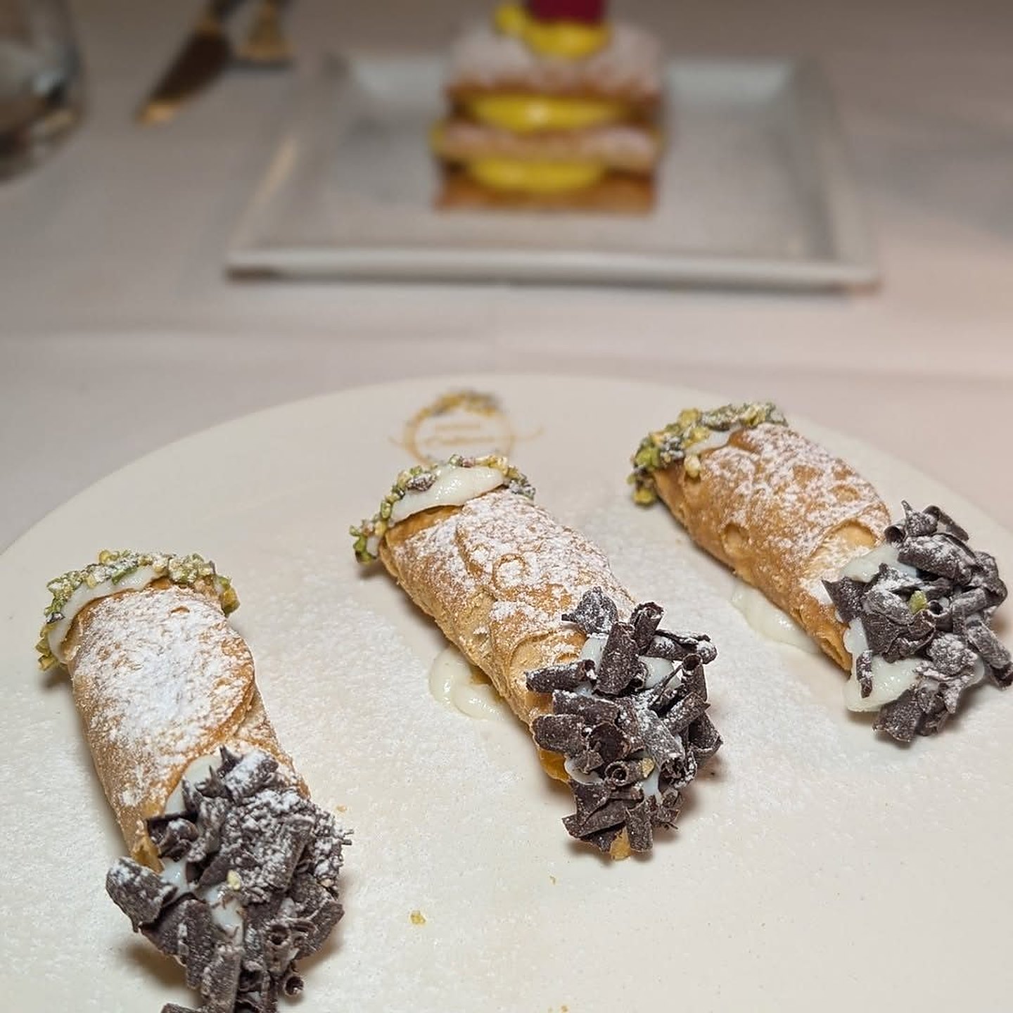 Cannoli siciliani con ricotta