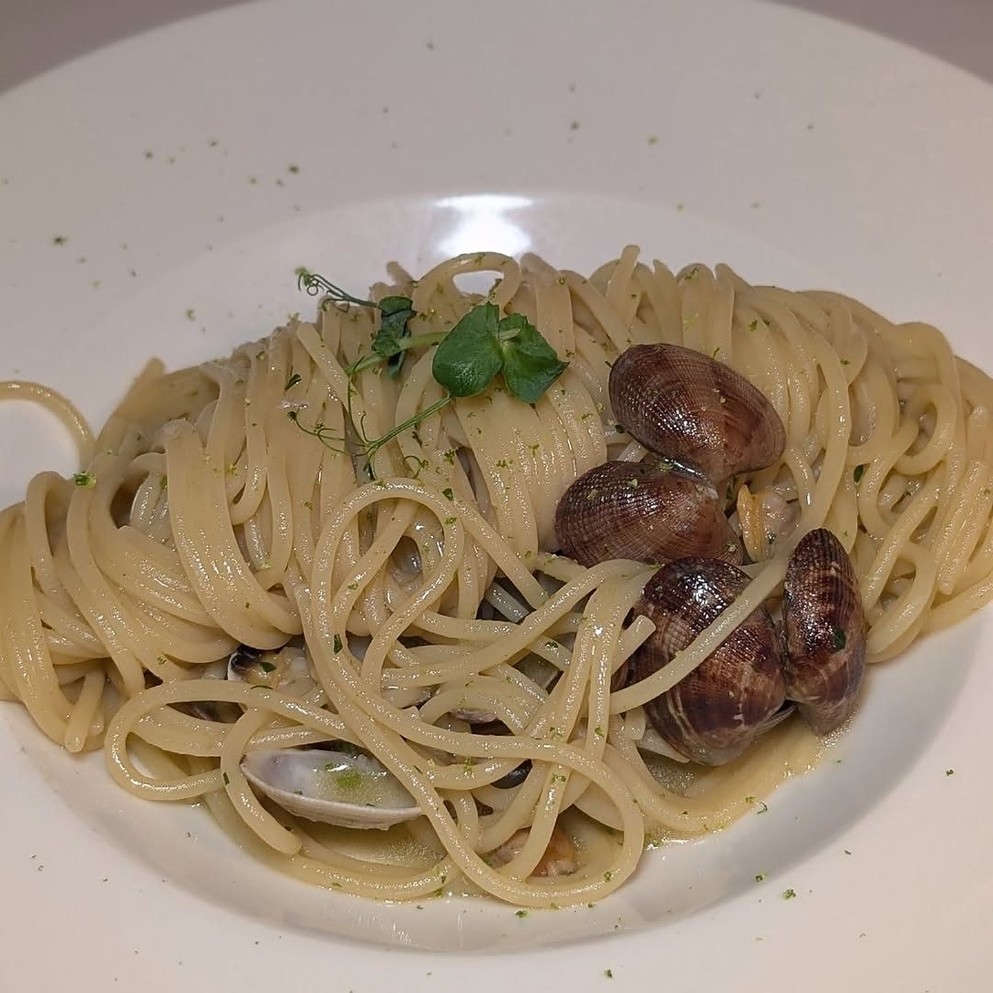 Spaghetti alle vongole al limone di Sicilia